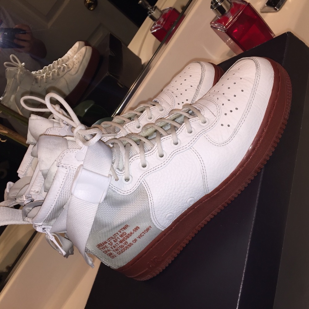 Air Force 1 sf mid